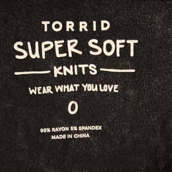 Torrid tie front top - Picture 2 of 3